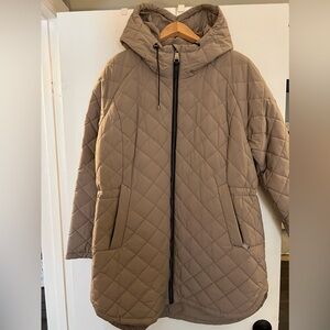 DKNY quilted jacket size XL tan